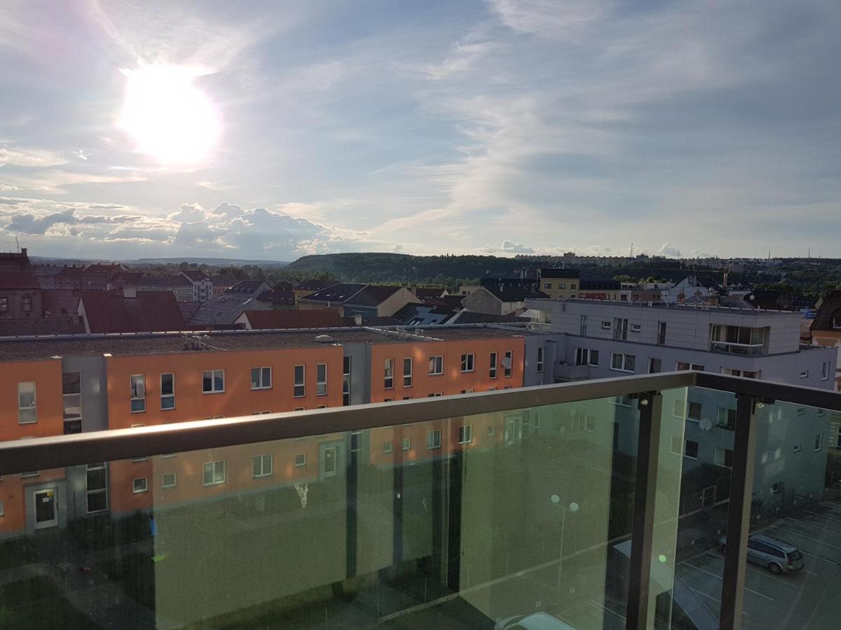 Kavi Apartments #1, Top Sunset View Plzeň Buitenkant foto